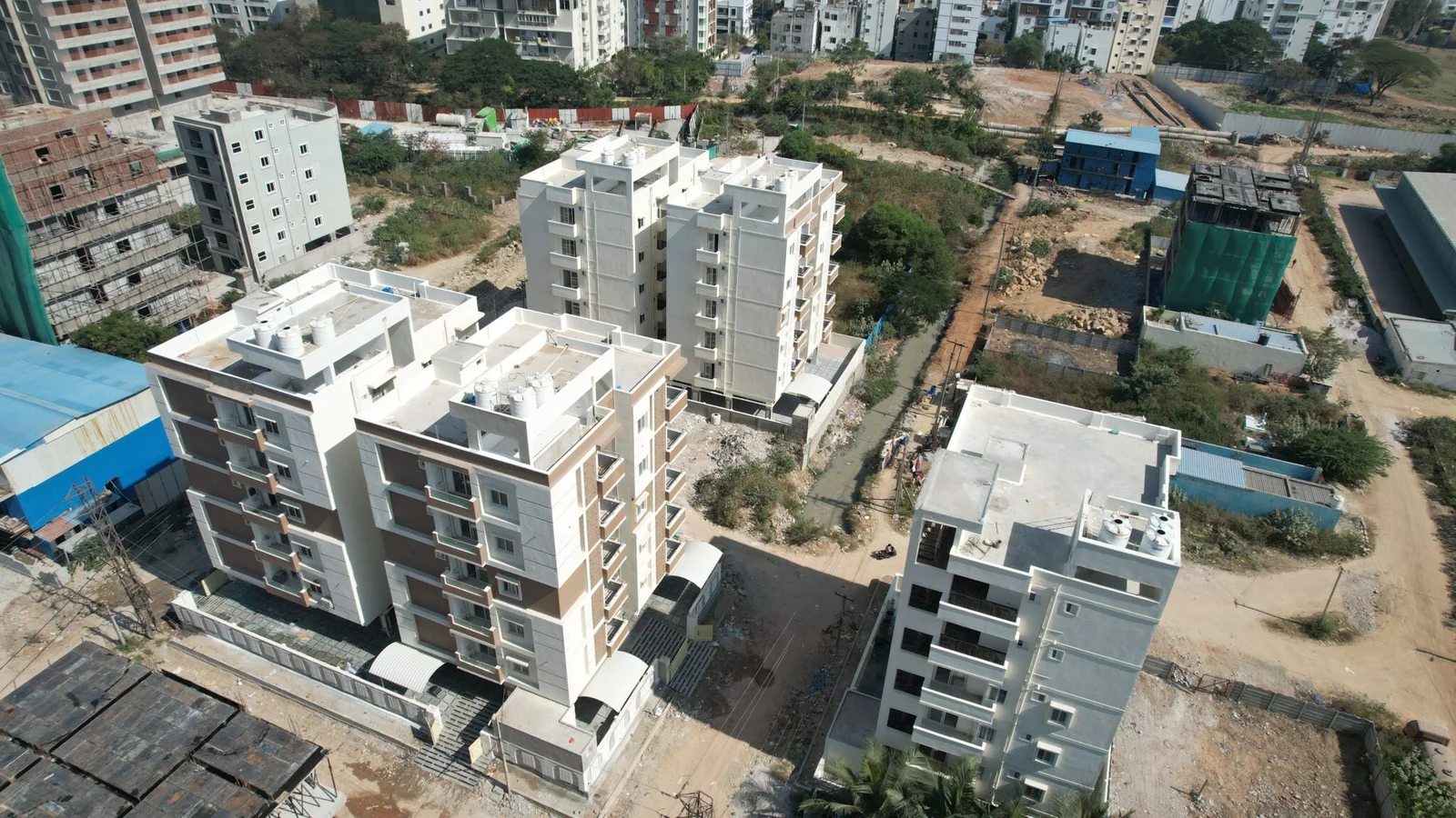 Platinum Avenue Image 15