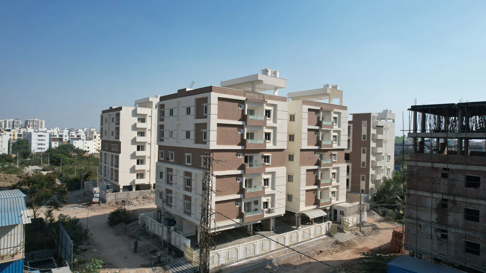 Platinum Avenue Image 16