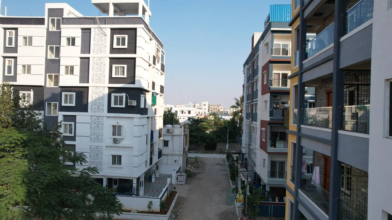 Platinum Avenue Image 1